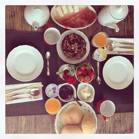 Il Feriolo Oda ve Kahvaltı 3*